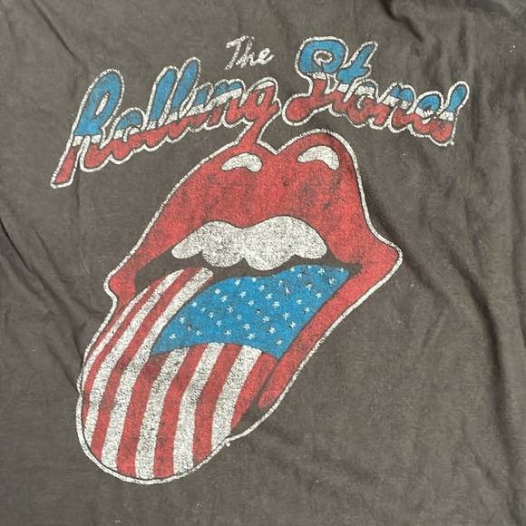 ROLLING STONE GREY TSHIRT in size small. - Picture 3 of 5